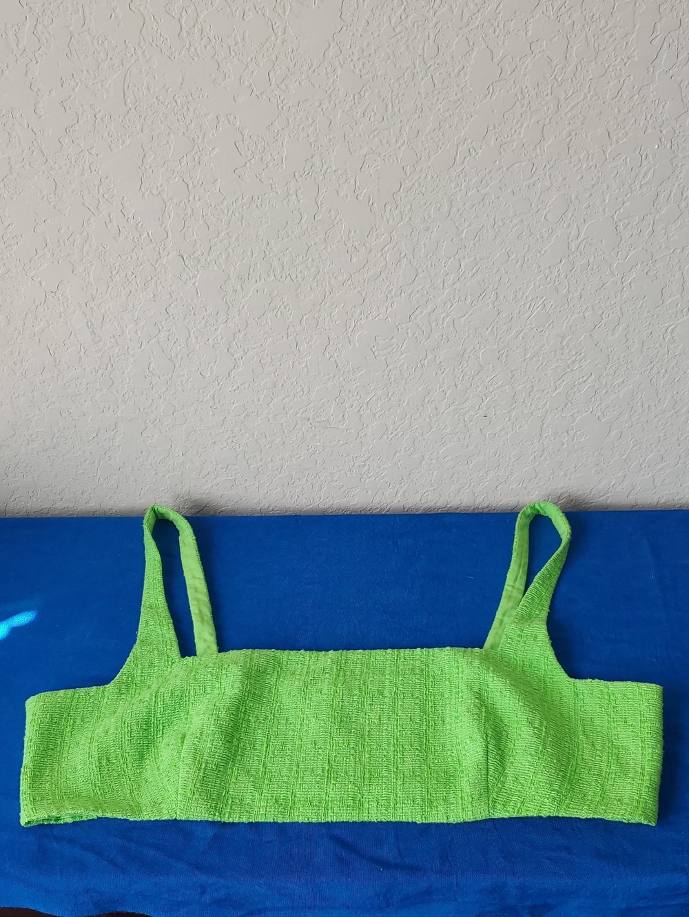 Royalty by Maluma Women's XXL Lime Green Square Neck Cropped Tank Top